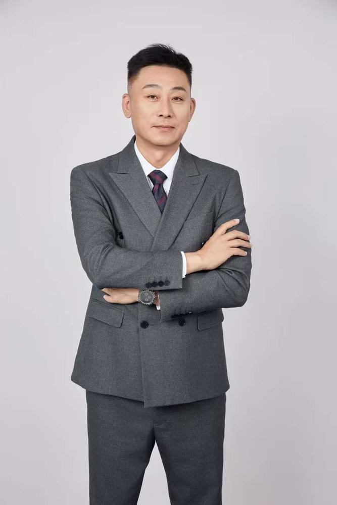张大伟荣获